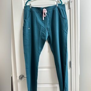 FIGS women’s Caribbean Blue Kade- Cargo Scrub Pants- 2XL- Tall